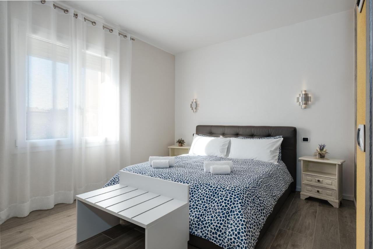 The White Building - Rooms Costermano Exteriér fotografie